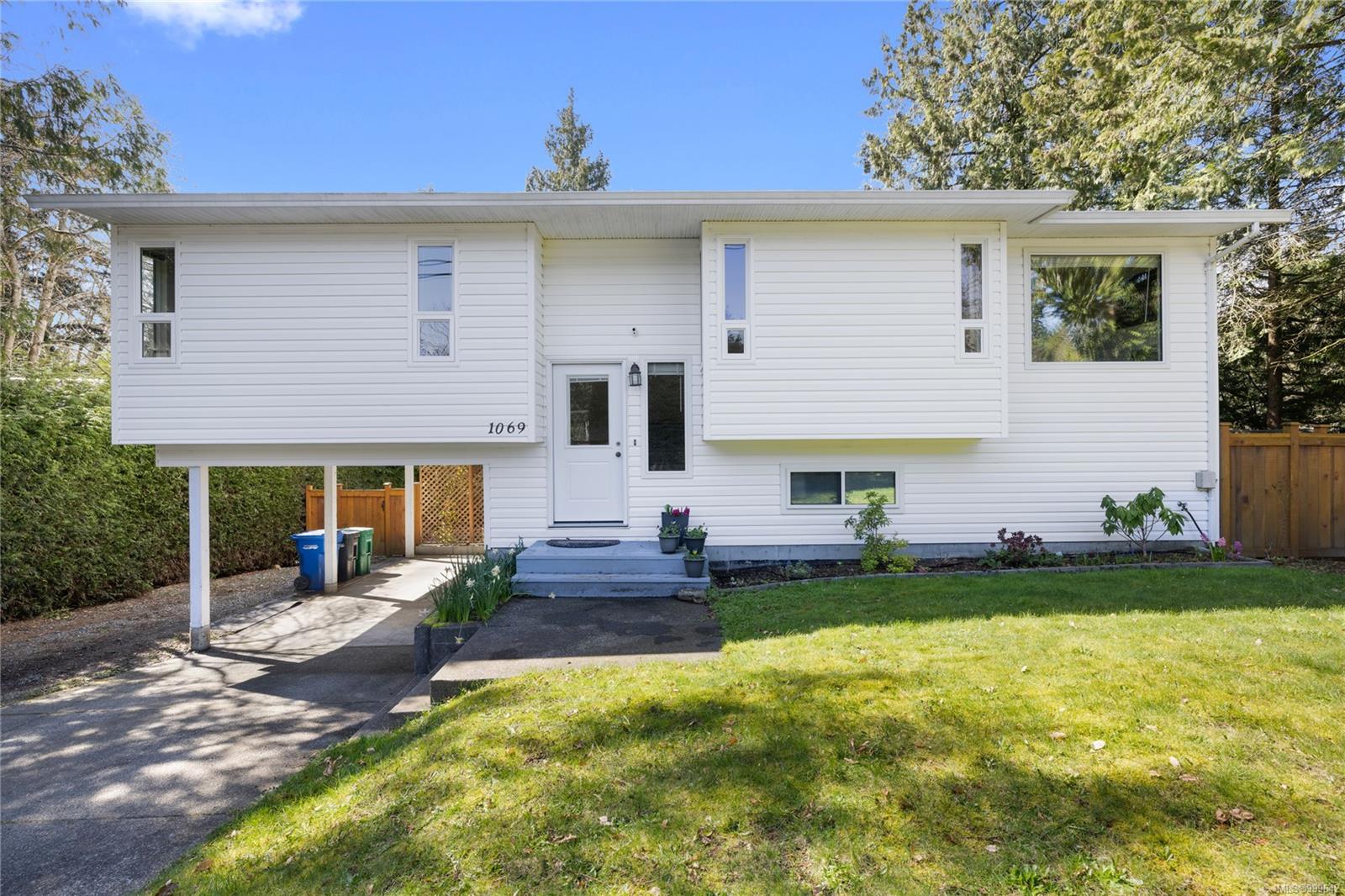 1069 Old Victoria Rd, Na South Nanaimo real estate property for sale in Nanaimo British Columbia, V9R 6R4