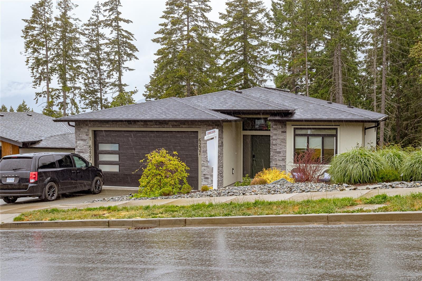$1,269,000 - 6237 Highwood Dr<br>British Columbia, V9L 0H5