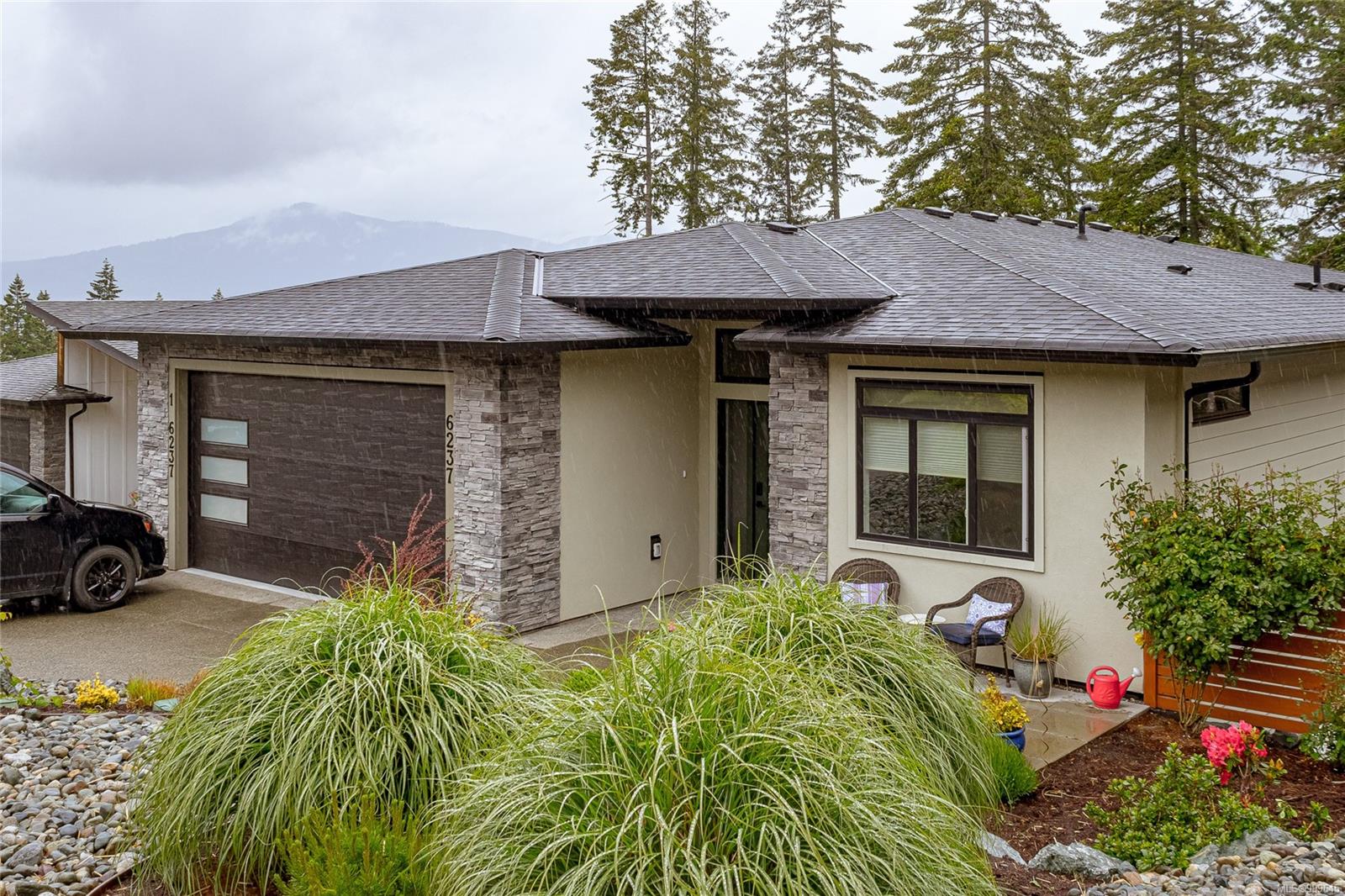 $1,269,000 - 6237 Highwood Dr<br>British Columbia, V9L 0H5