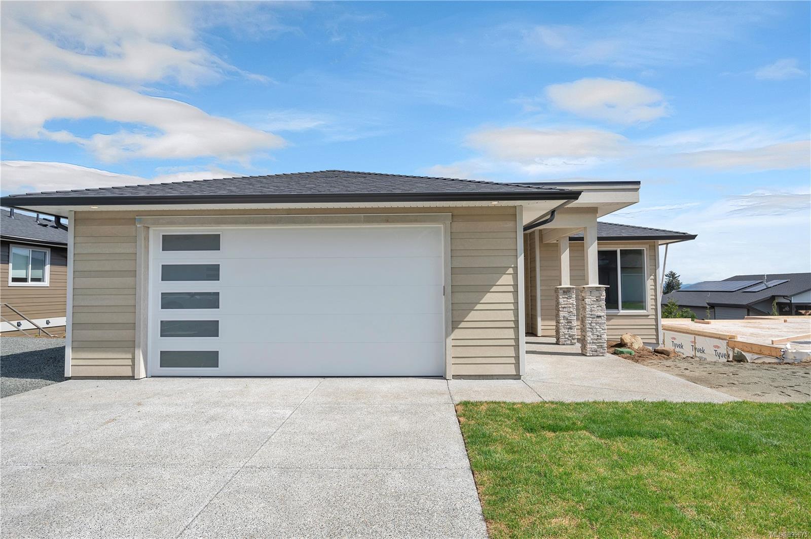 $1,097,900 - 457 Arizona Dr<br>British Columbia, V9H 0E4