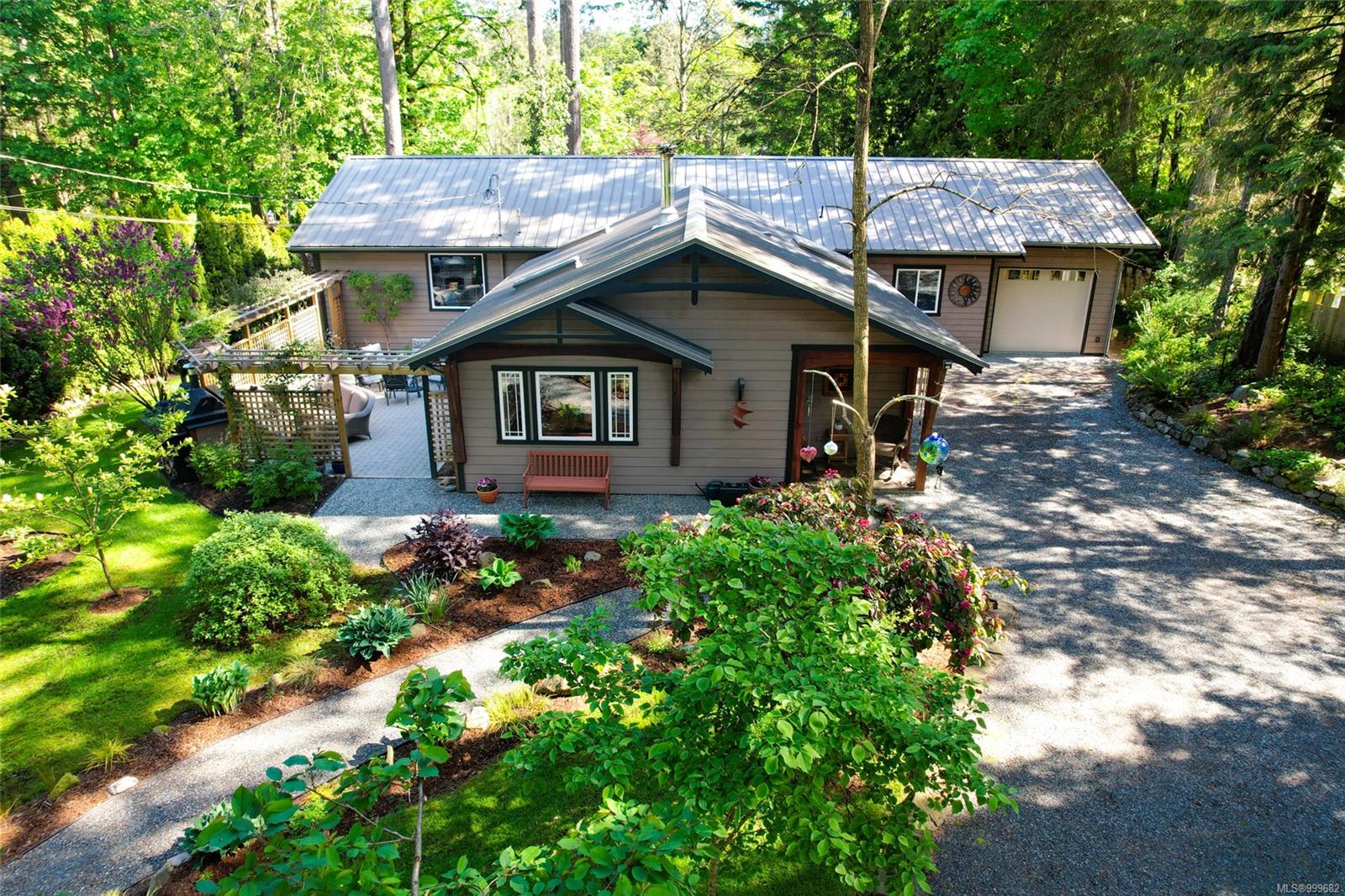 $998,000 - 1126 North Rd<br>British Columbia, V0R 1X3