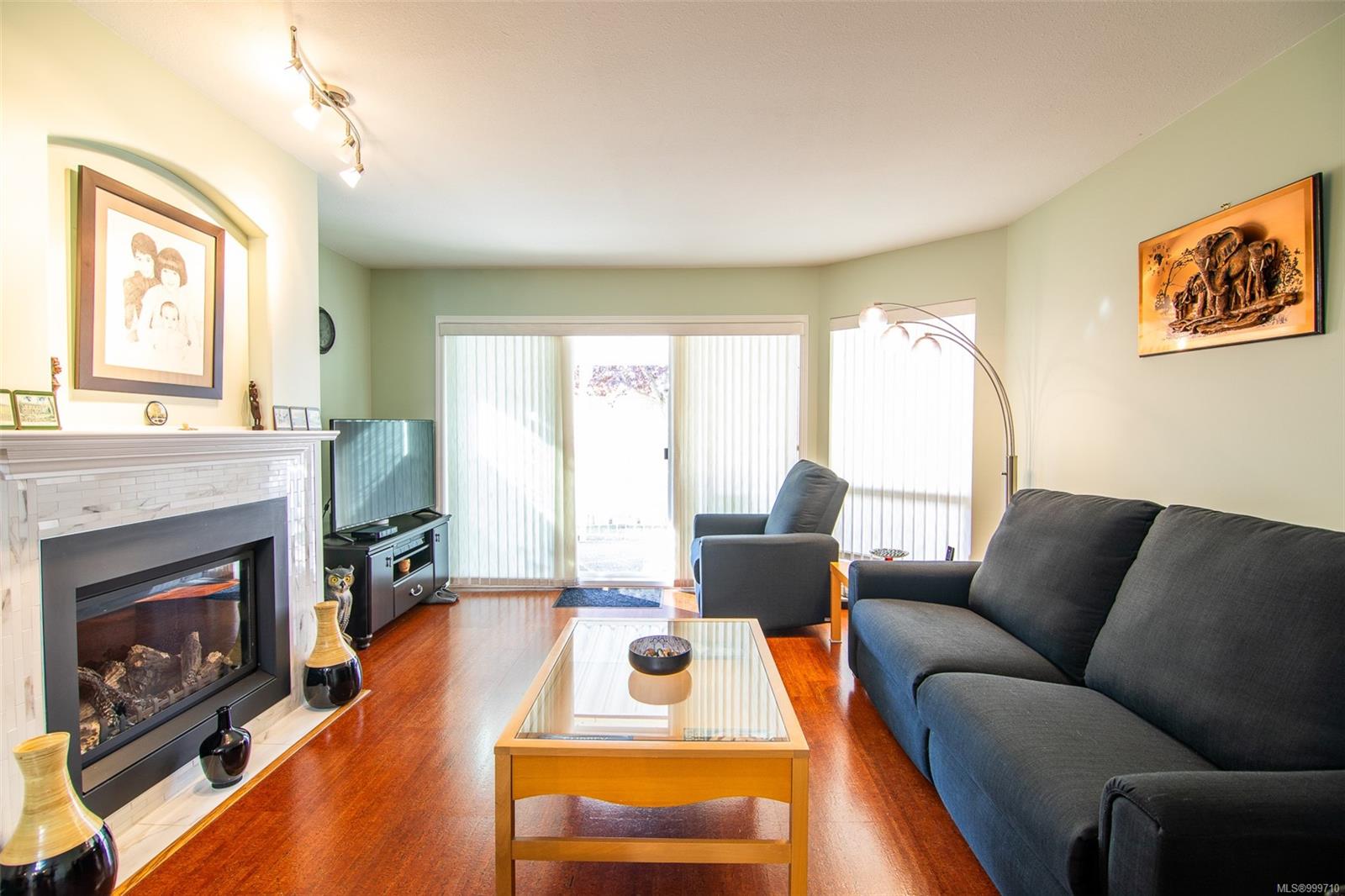 $544,900 - 310 Pym St<br>British Columbia, V9P 2P4