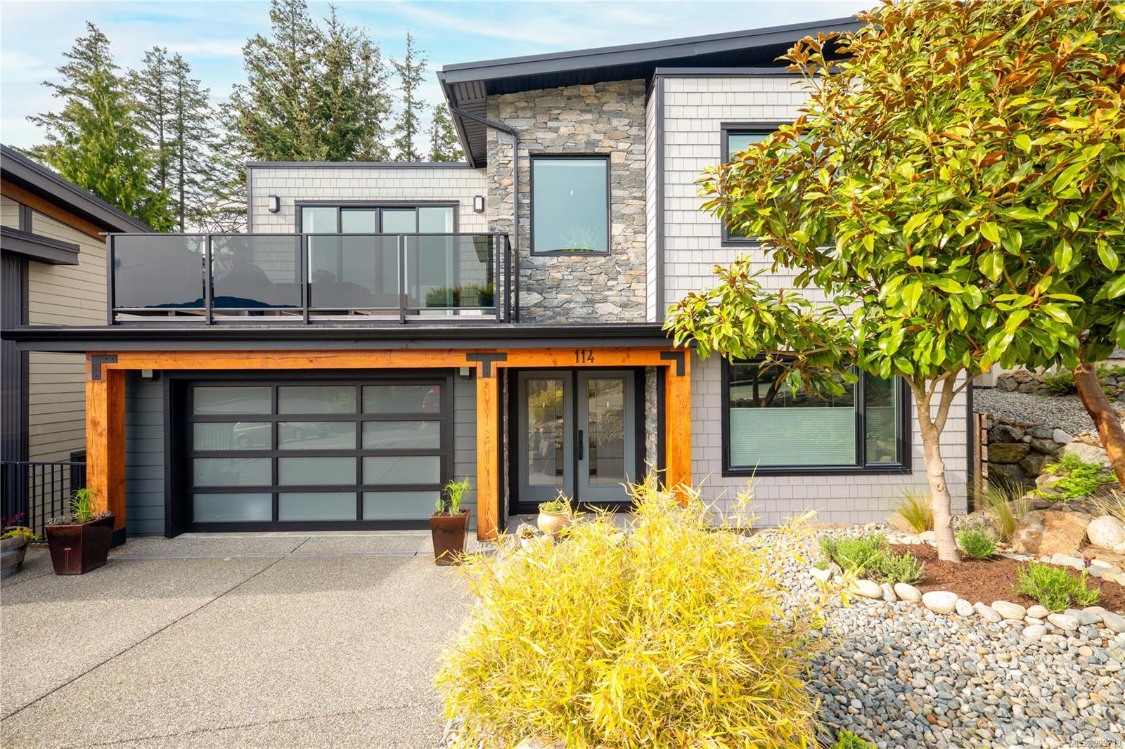 $1,197,000 - 114 Amphion Terr<br>British Columbia, V9T 0J1