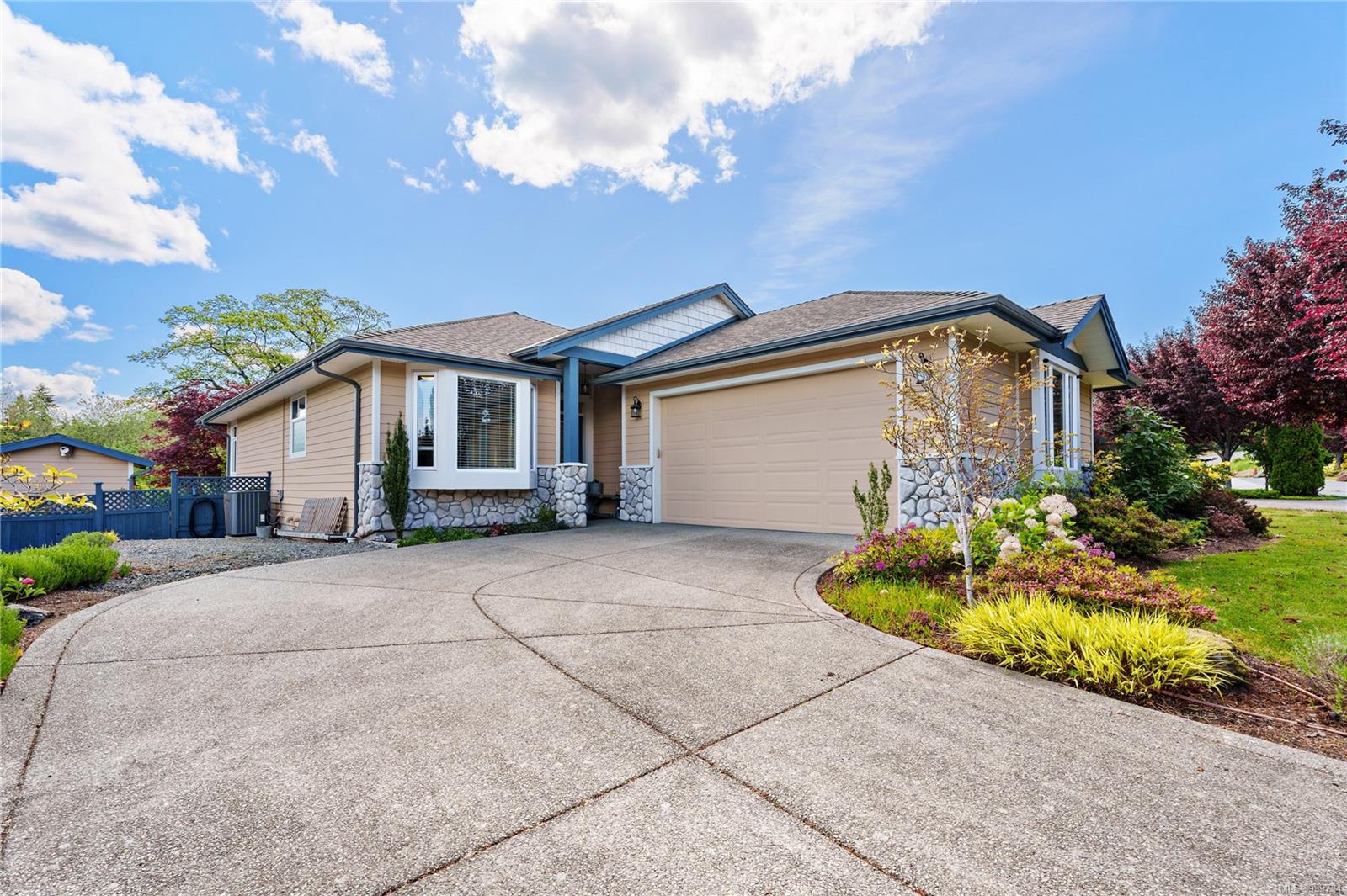 $879,000 - 6317 Trumpeter Close<br>British Columbia, V9L 0B8