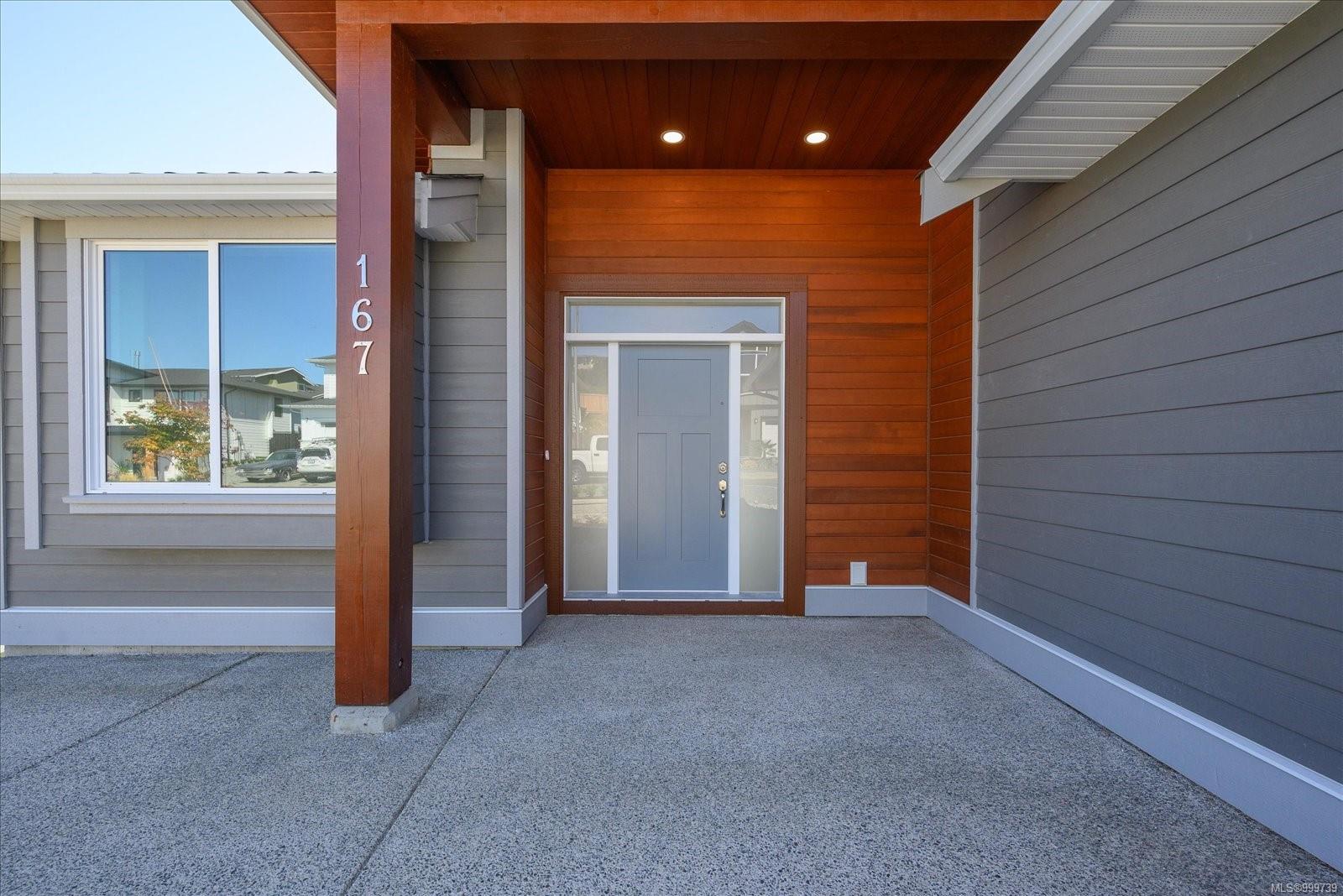 $1,299,000 - 167 Golden Oaks Cres<br>British Columbia, V9T 0K8