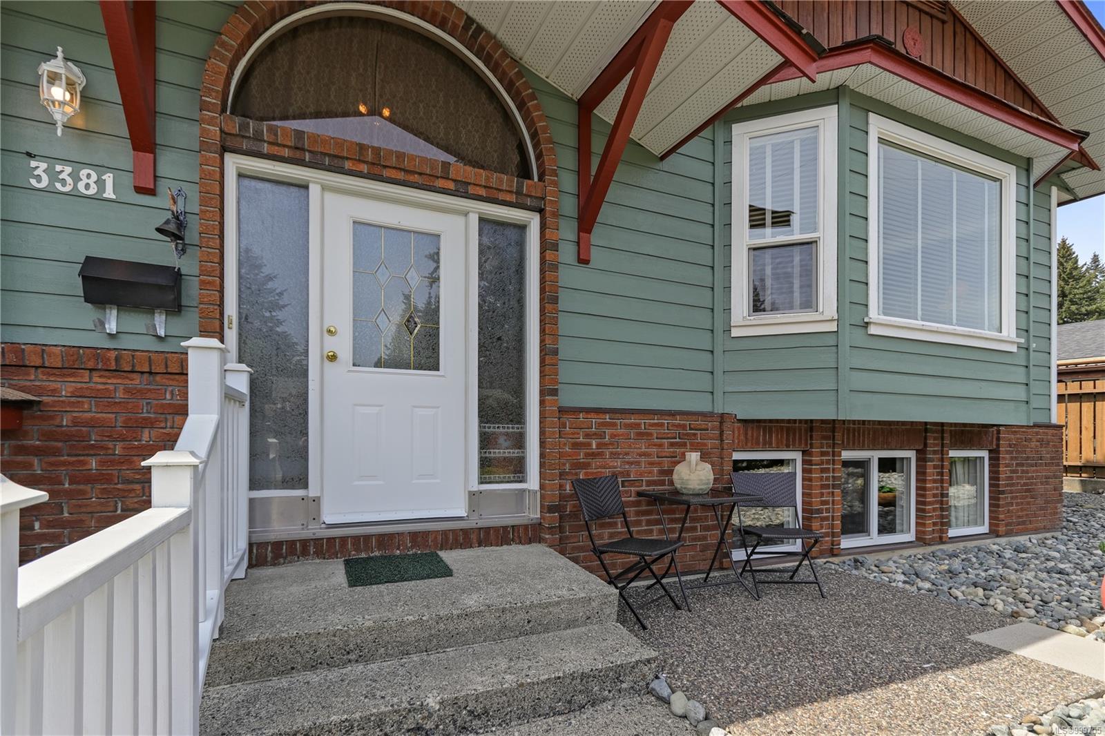 $919,900 - 3381 Bournemouth Rd<br>British Columbia, V9T 4B3