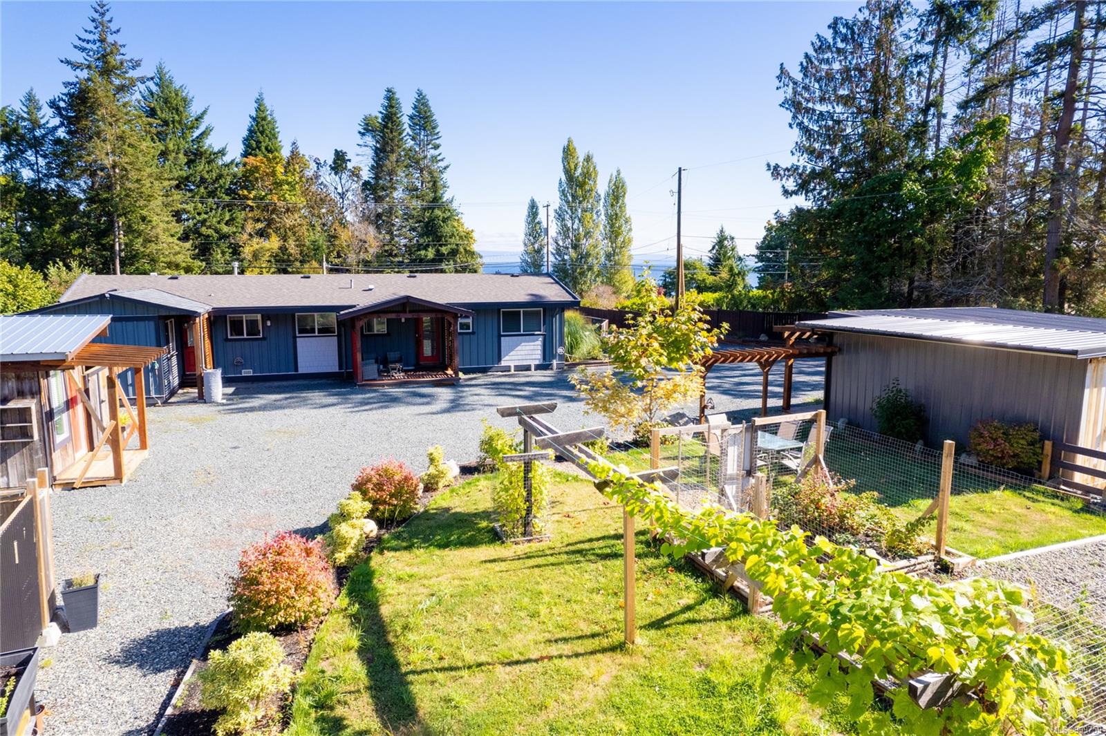 $1,150,000 - 6712 Island Hwy<br>British Columbia, V0R 1G0
