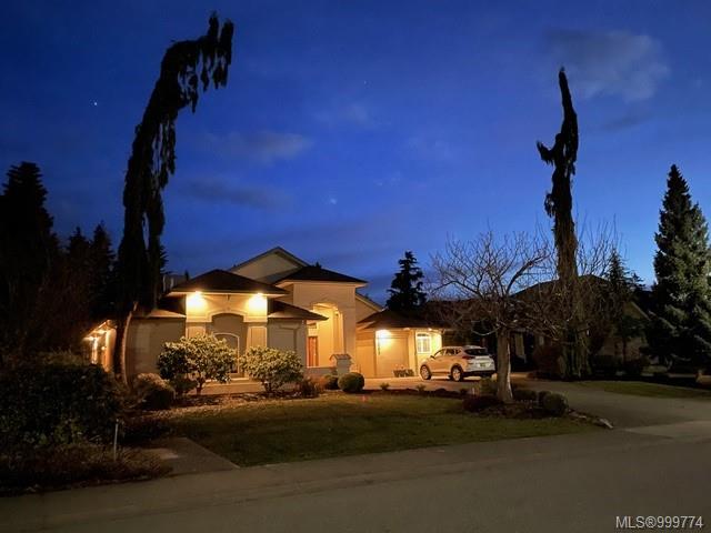 $1,075,000 - 2003 Fairway Dr<br>British Columbia, V9H 1R6