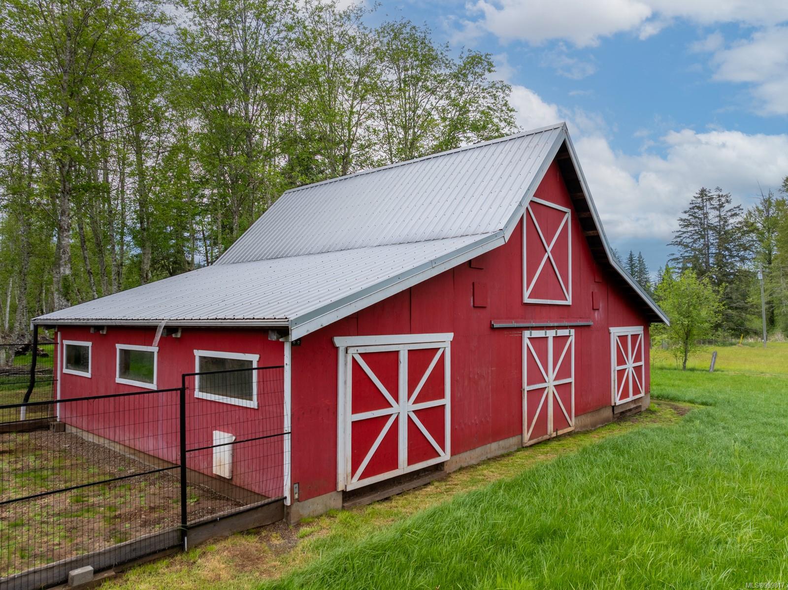 $1,995,000 - 6499 Fitzgerald Rd<br>British Columbia, V9J 1M7