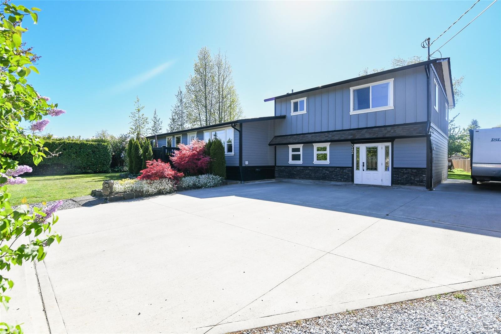 $824,900 - 342 Anne Rd<br>British Columbia, V9W 5L4