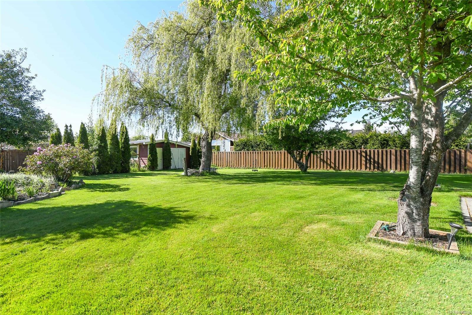 $824,900 - 342 Anne Rd<br>British Columbia, V9W 5L4