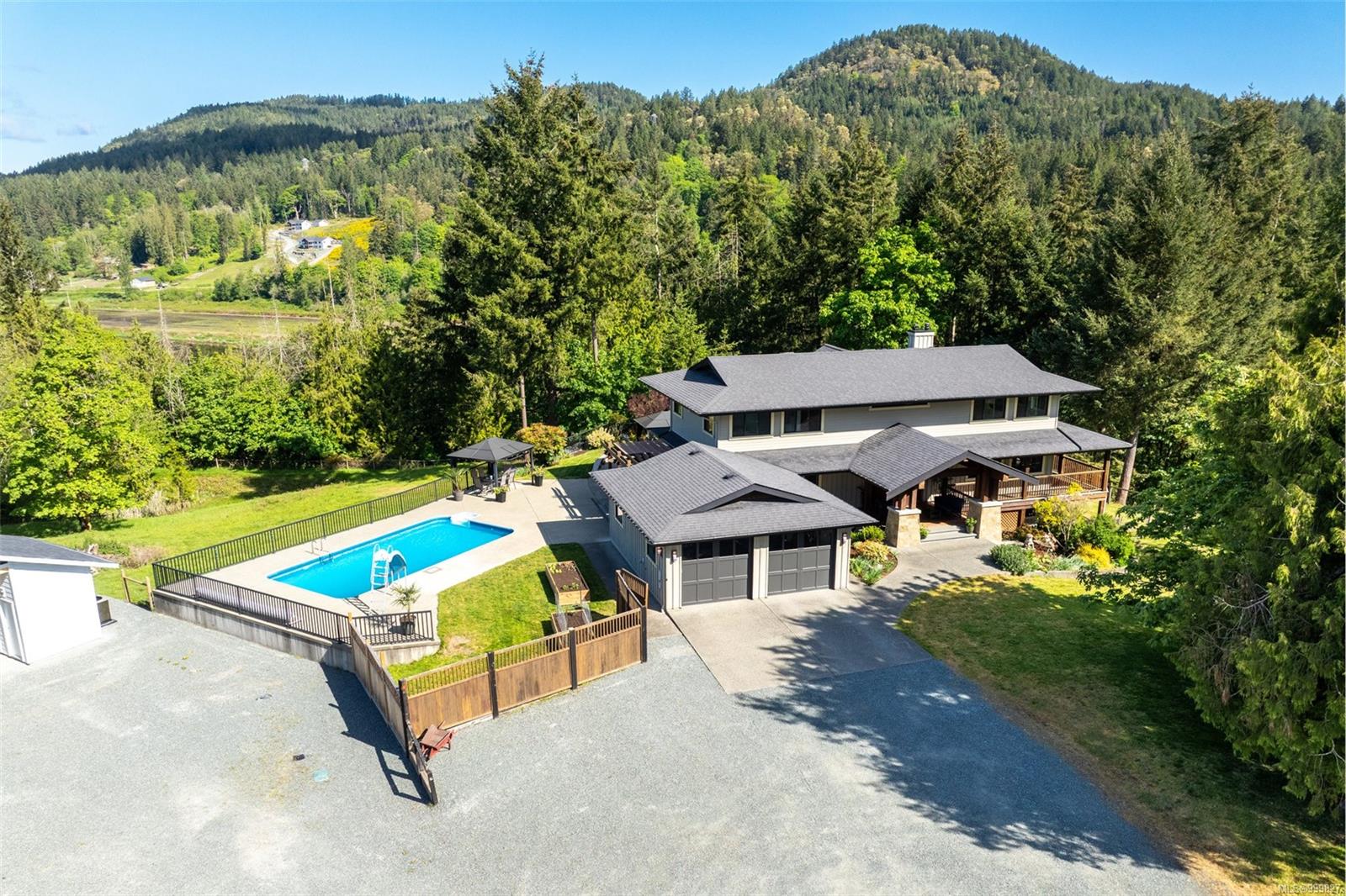 $2,295,000 - 7136/7138 Richards Trail<br>British Columbia, V9L 5W4