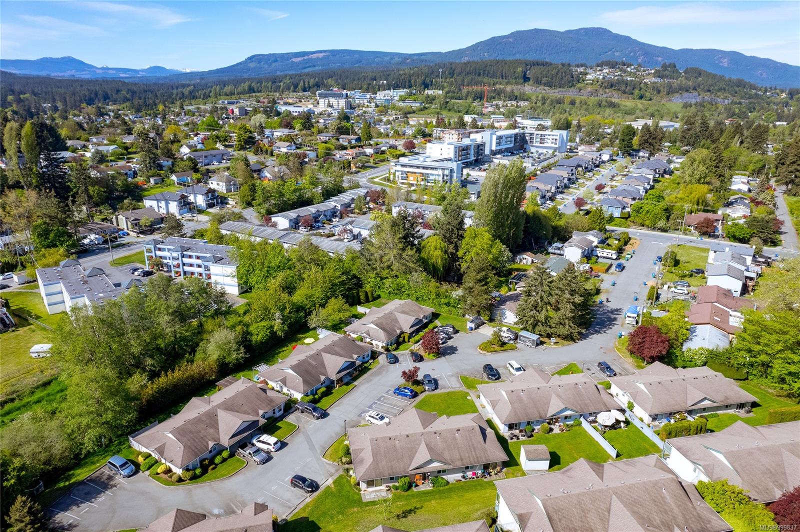 $449,900 - 441 Gail Pl<br>British Columbia, V9R 5W4