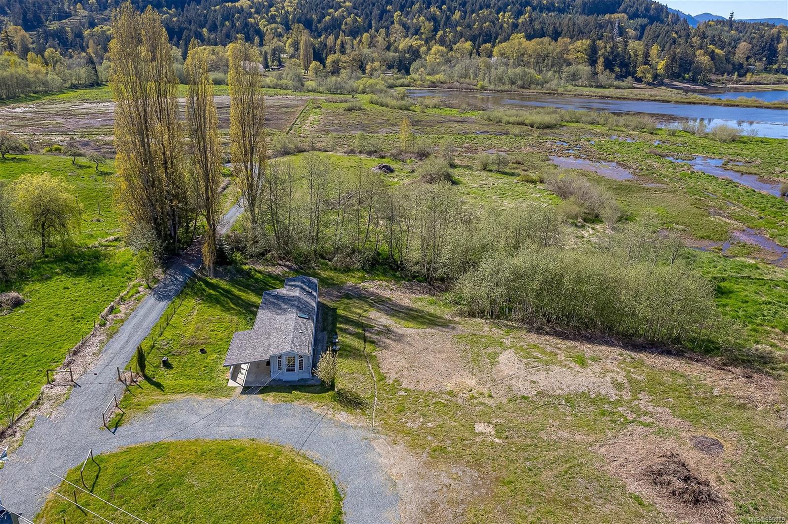 $750,000 - 7600 Westholme Rd<br>British Columbia, V9L 6B4