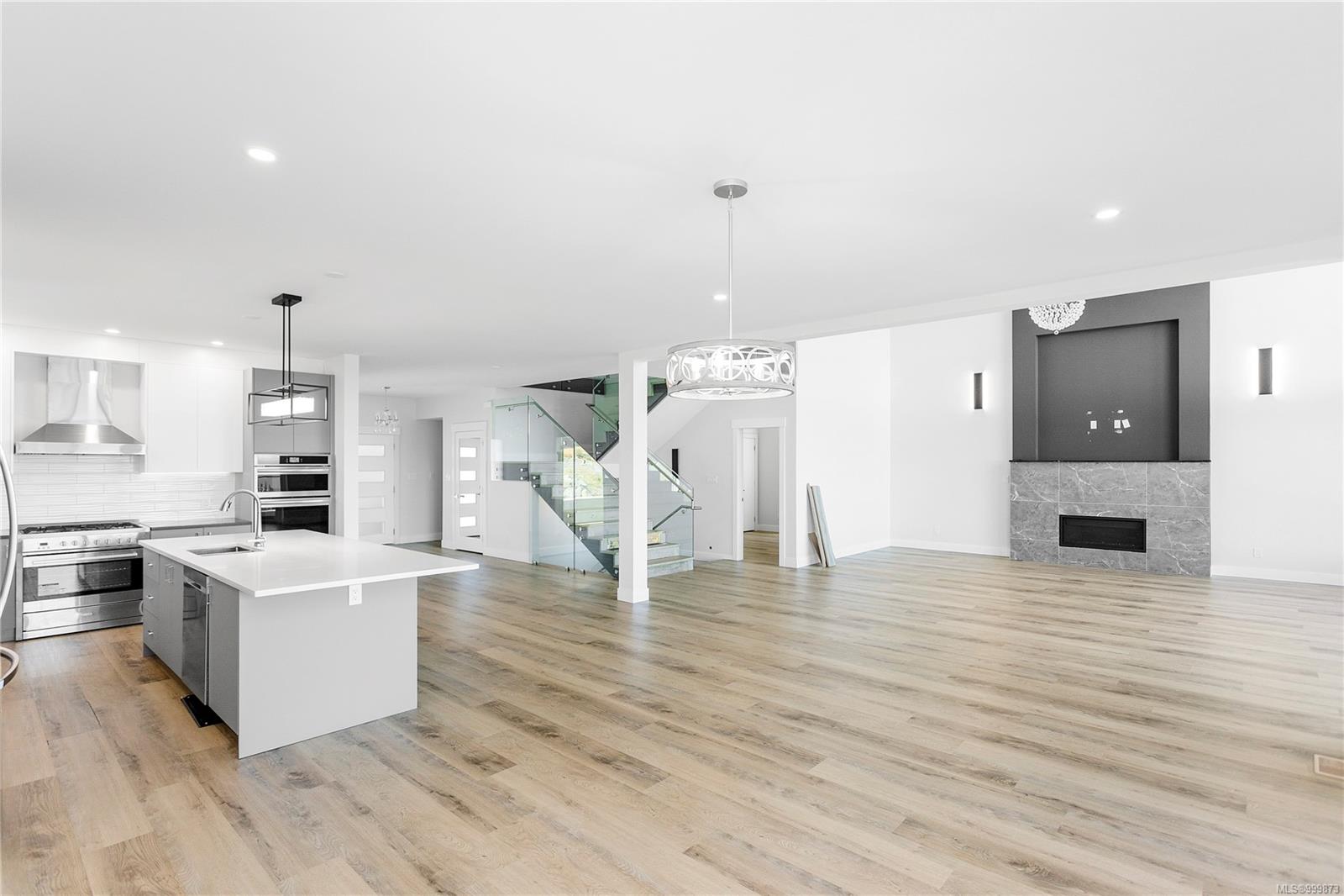 $1,989,900 - 100 Abalone Pl<br>British Columbia, V9T 0L3