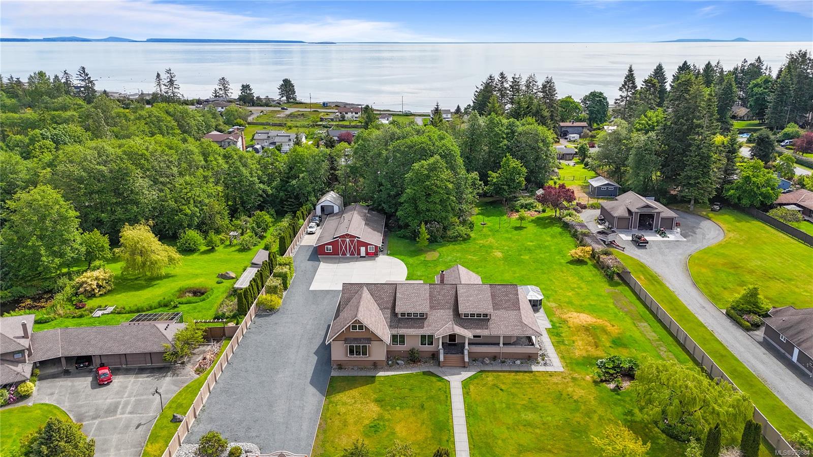 $2,349,000 - 3816 Stuart Pl<br>British Columbia, V9H 1J7
