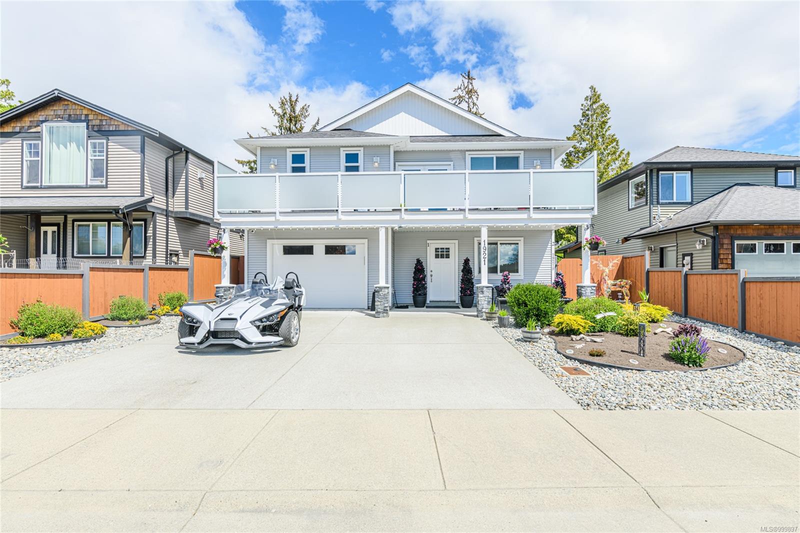 $1,175,000 - 1921 Tominny Rd<br>British Columbia, V9Z 0P8