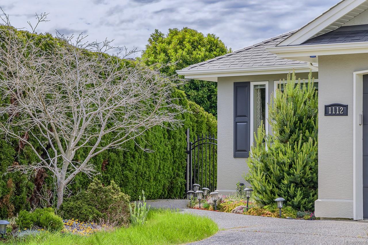 $1,324,900 - 1112 Aery View Way<br>British Columbia, V9P 2N9