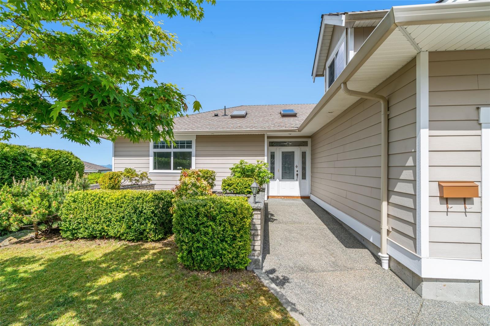 $1,290,000 - 4956 Bella Vista Cres<br>British Columbia, V9V 1M5