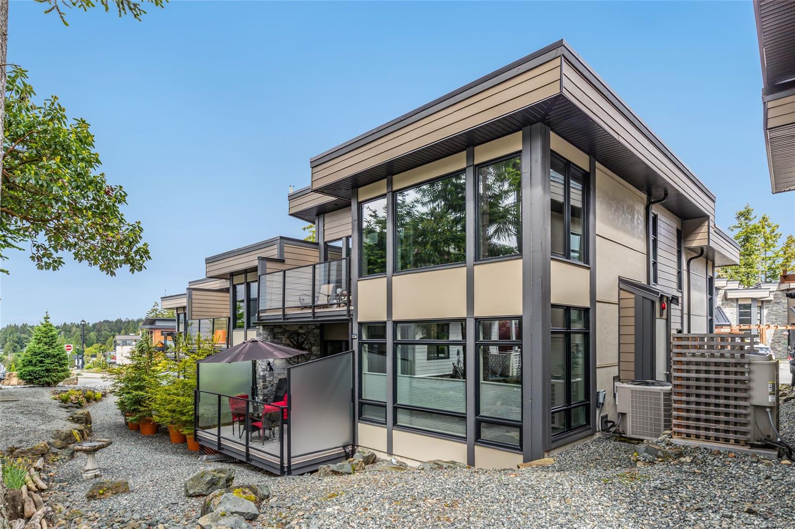 $829,900 - 3417 Ocean Mist Pl<br>British Columbia, V9T 0E7