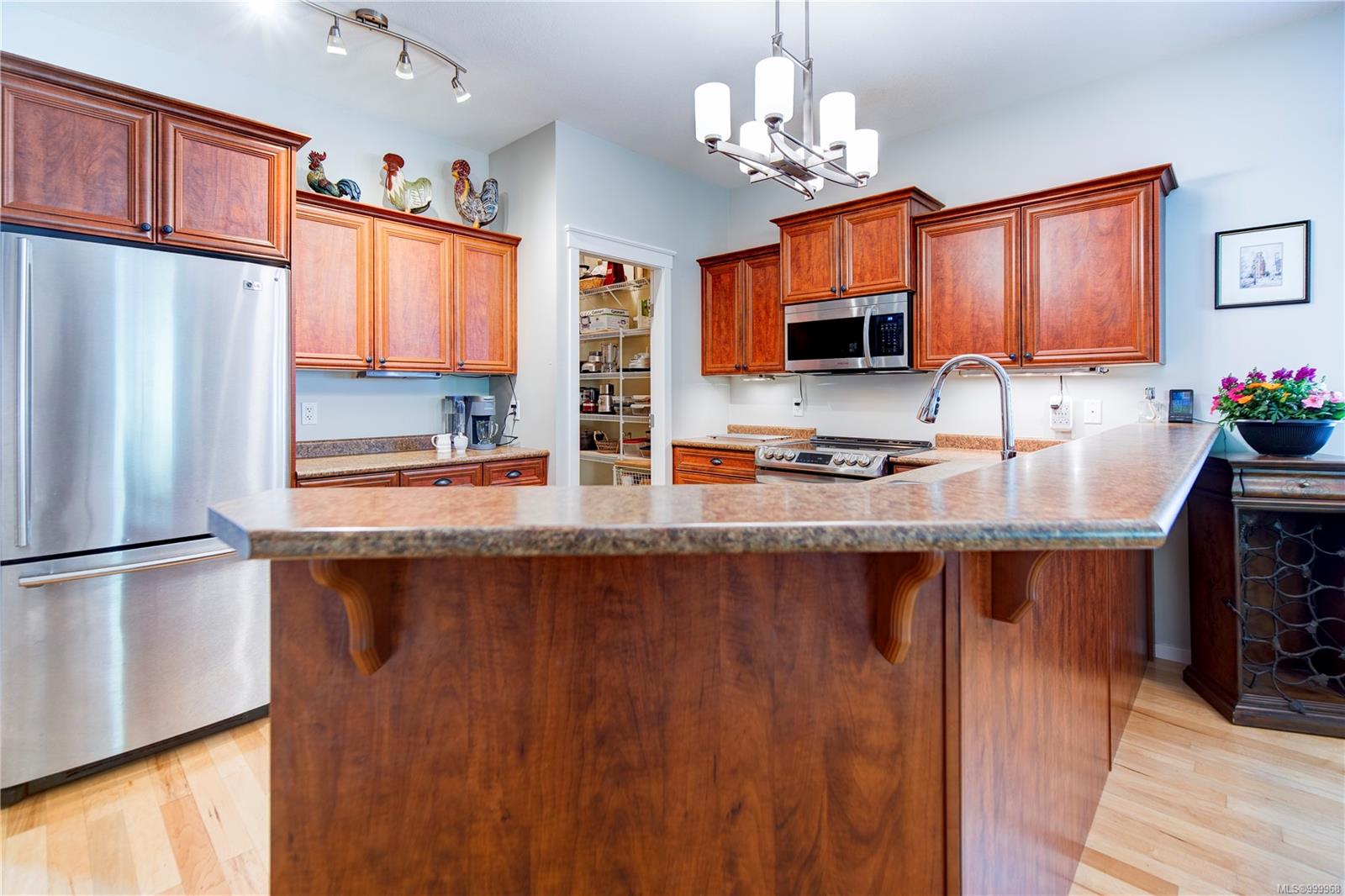 $779,000 - 6375 Herons Pl<br>British Columbia, V9L 6Z3