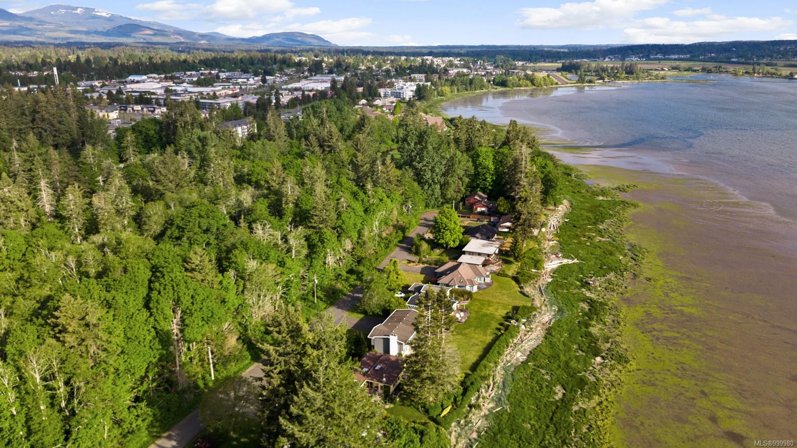 $1,395,000 - 3440 Sandpiper Dr<br>British Columbia, V9N 9T9
