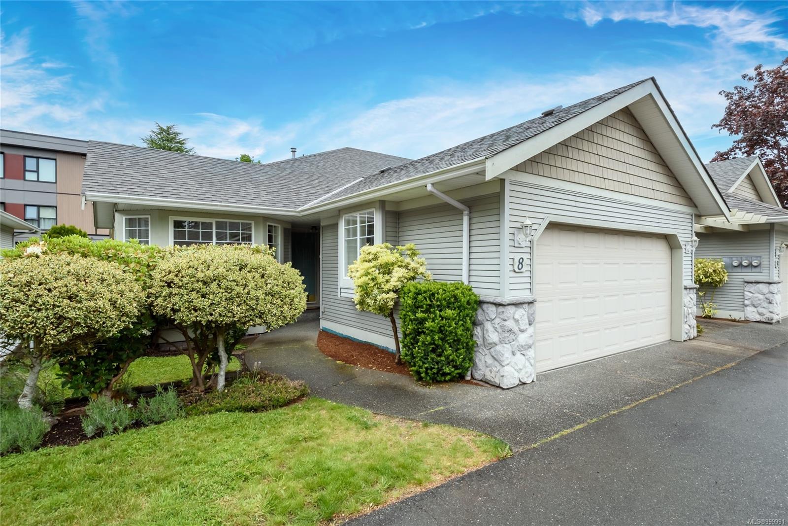$669,000 - 1600 Balmoral Ave<br>British Columbia, V9M 2N2
