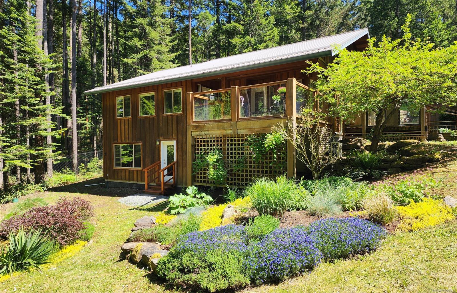 $825,000 - 741 Lockinvar Lane<br>British Columbia, V0R 1X3
