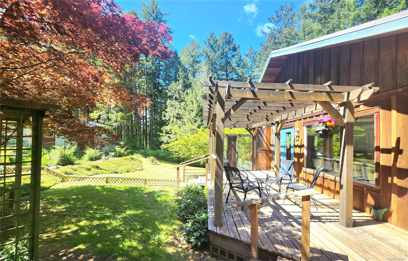 $825,000 - 741 Lockinvar Lane<br>British Columbia, V0R 1X3