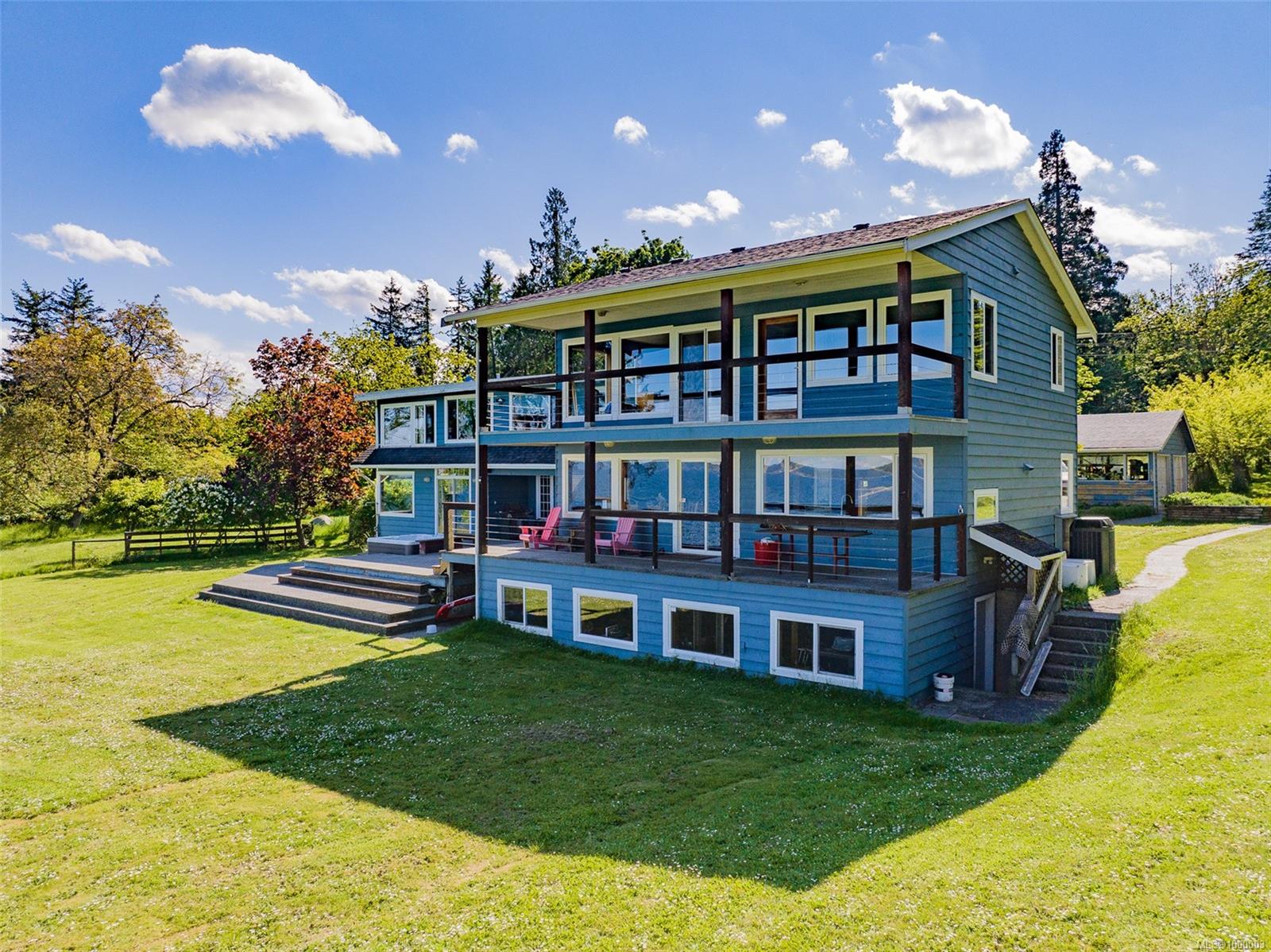 $2,999,900 - 1560 Brebber Rd<br>British Columbia, V9R 5K2
