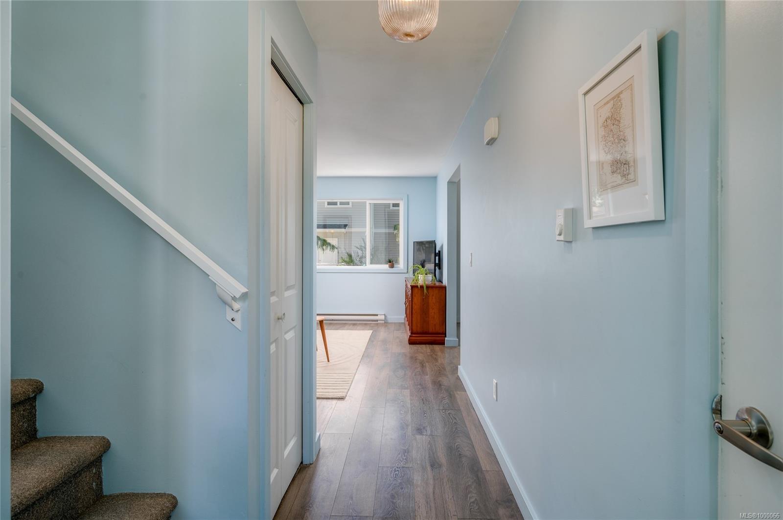 $384,900 - 1637 Bowen Rd<br>British Columbia, V9S 1G7