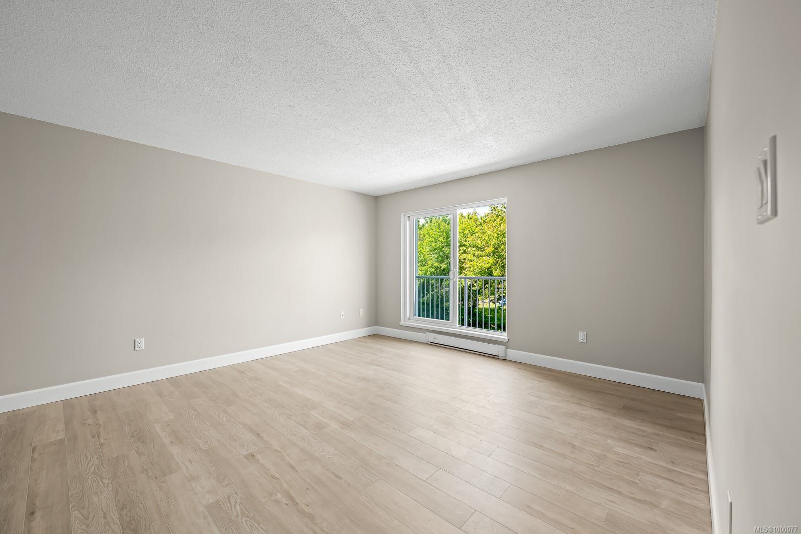 $275,900 - 175 Centennial Dr<br>British Columbia, V9N 7M4