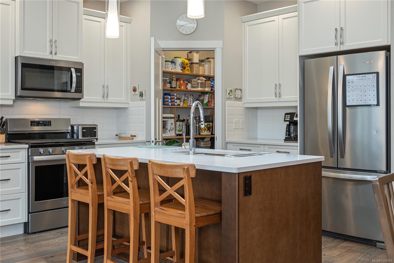 $799,900 - 4155 Emerald Woods Pl<br>British Columbia, V9T 0K6