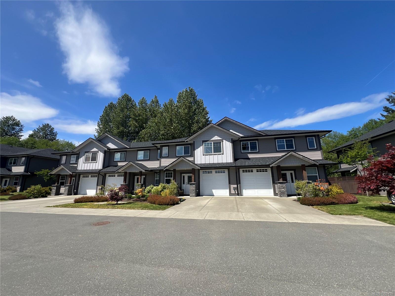 $599,900 - 2077 20th St<br>British Columbia, V9N 0G2