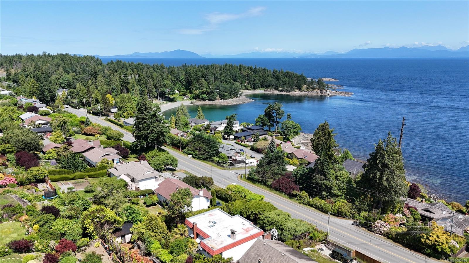 $1,680,000 - 3890 Gulfview Dr<br>British Columbia, V9T 6E2