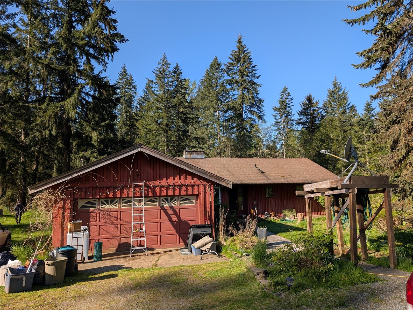 $999,900 - 3923 Piercy Rd<br>British Columbia, V9J 1R7