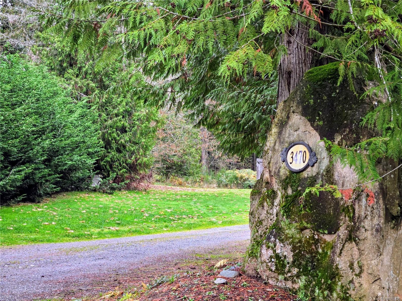 $839,000 - 3470 Eggleton Rd<br>British Columbia, V9G 1C4