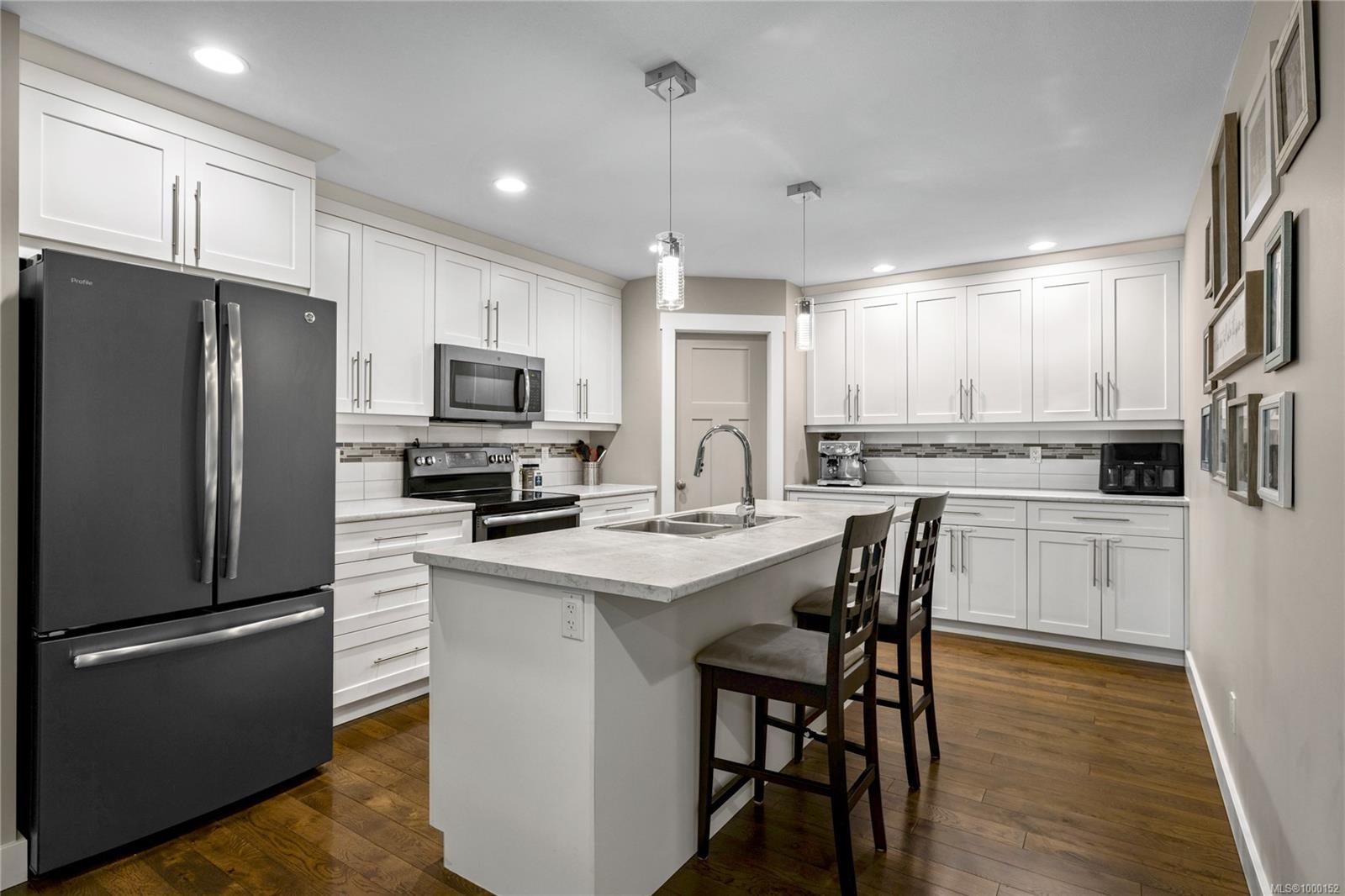 $749,999 - 2378 Extension Rd<br>British Columbia, V9X 0A9
