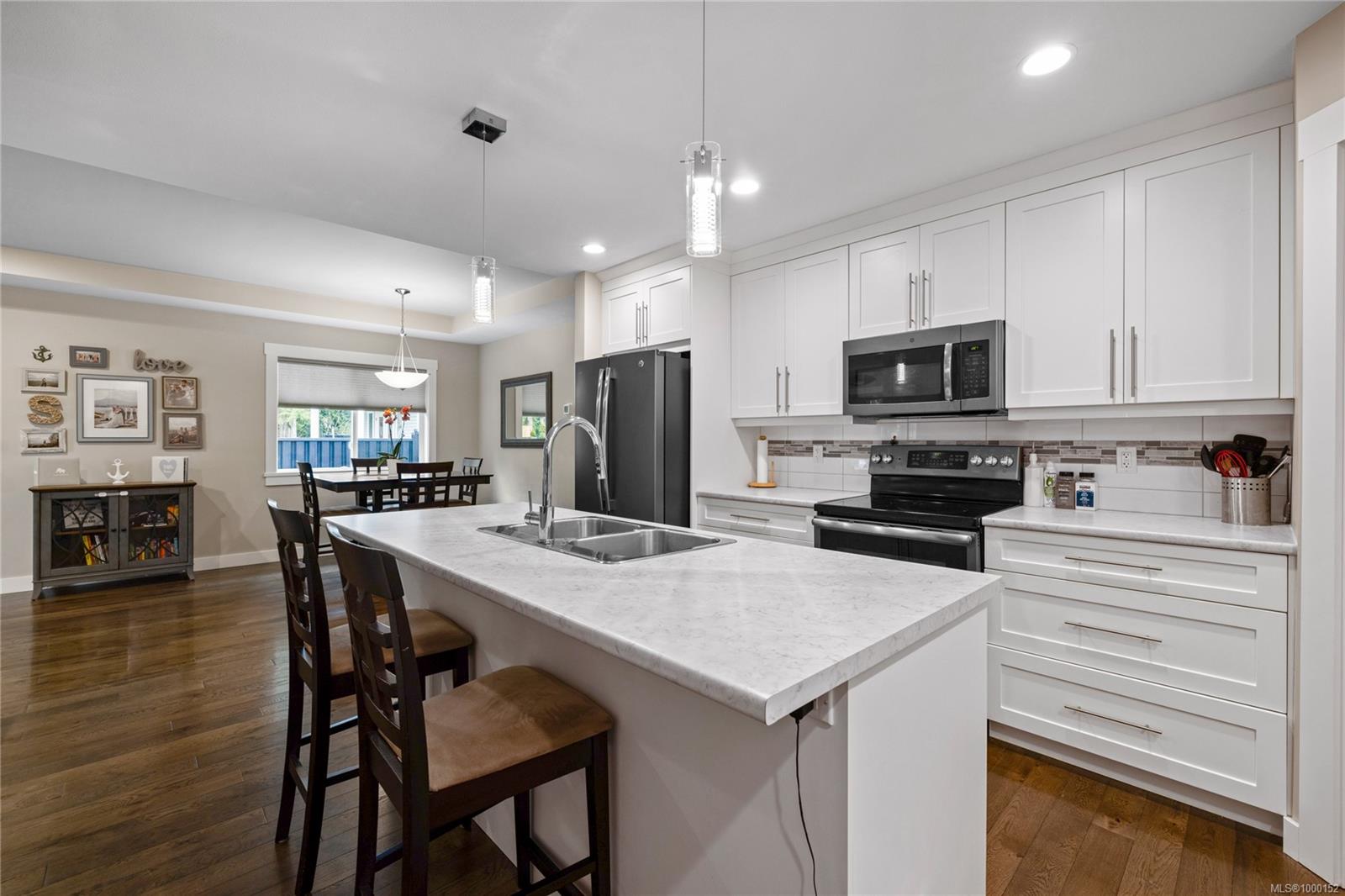 $749,999 - 2378 Extension Rd<br>British Columbia, V9X 0A9