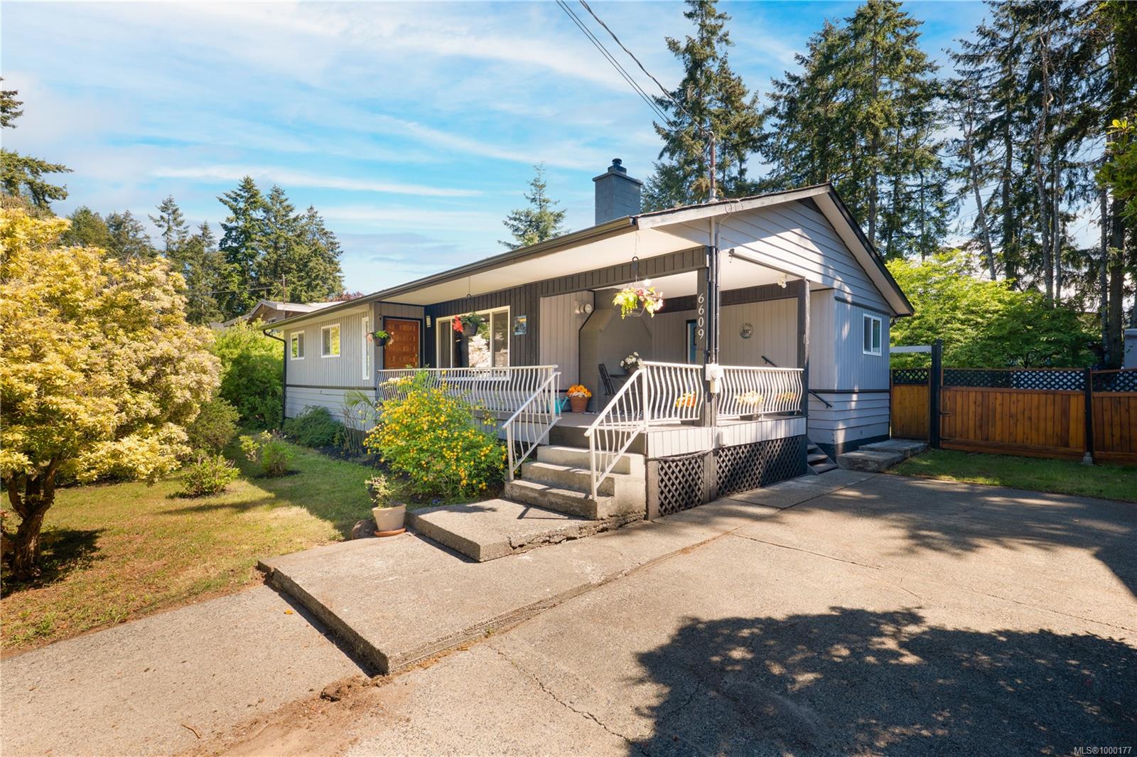 6609 Southampton Rd, Na North Nanaimo real estate property for sale in Nanaimo British Columbia, V9V 1A5