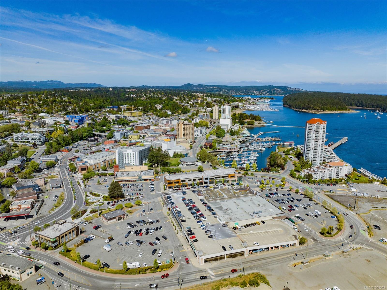 $608,000 - 104 Esplanade St<br>British Columbia, V9R 0G6