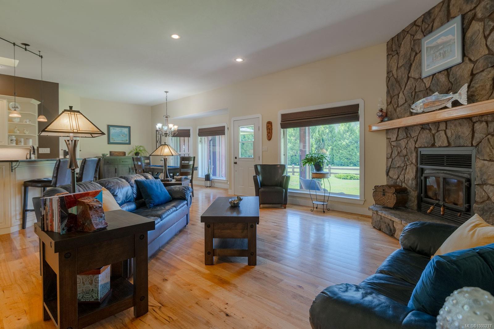 $1,375,000 - 4426 Cowichan Lake Rd<br>British Columbia, V9L 6J7