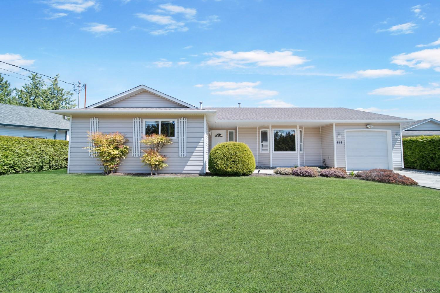 $799,000 - 839 Sanderson Rd<br>British Columbia, V9P 2M1