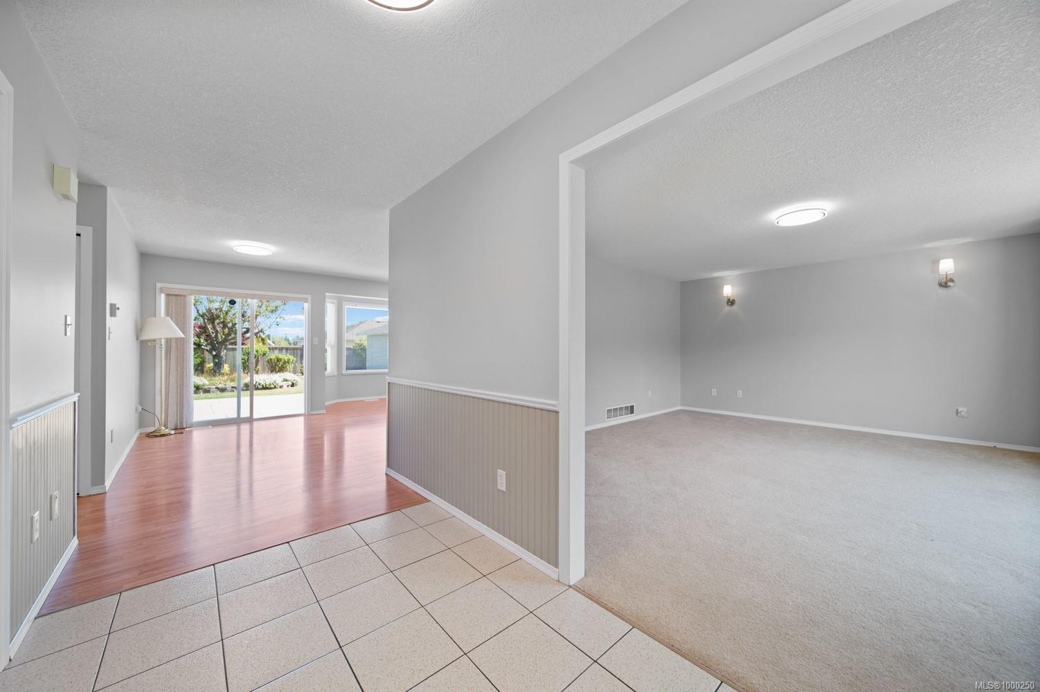 $799,000 - 839 Sanderson Rd<br>British Columbia, V9P 2M1