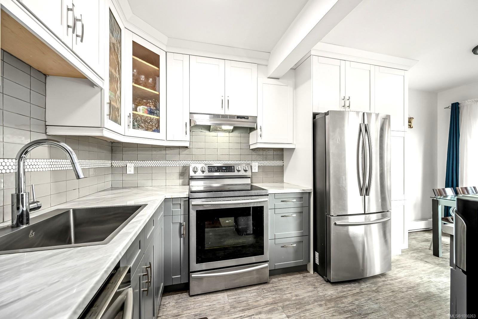 $510,000 - 2355 Valley View Dr<br>British Columbia, V9N 9A5