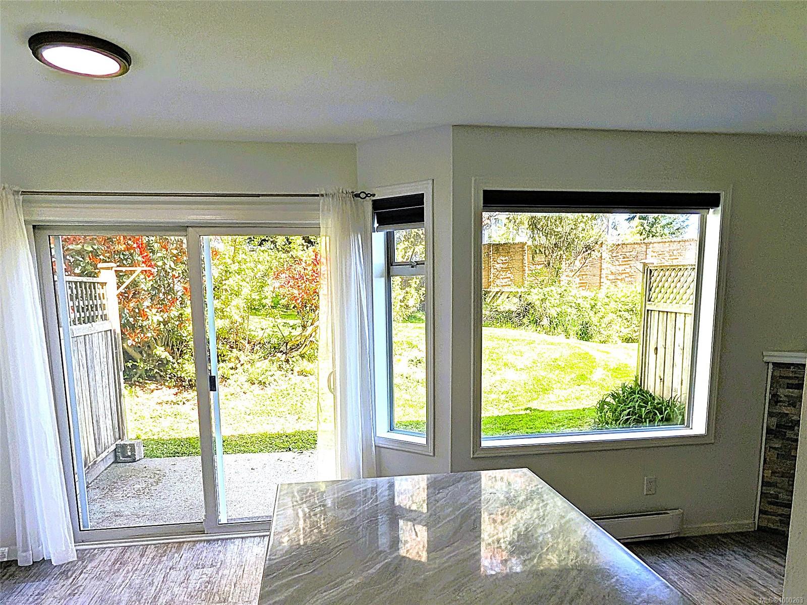 $510,000 - 2355 Valley View Dr<br>British Columbia, V9N 9A5