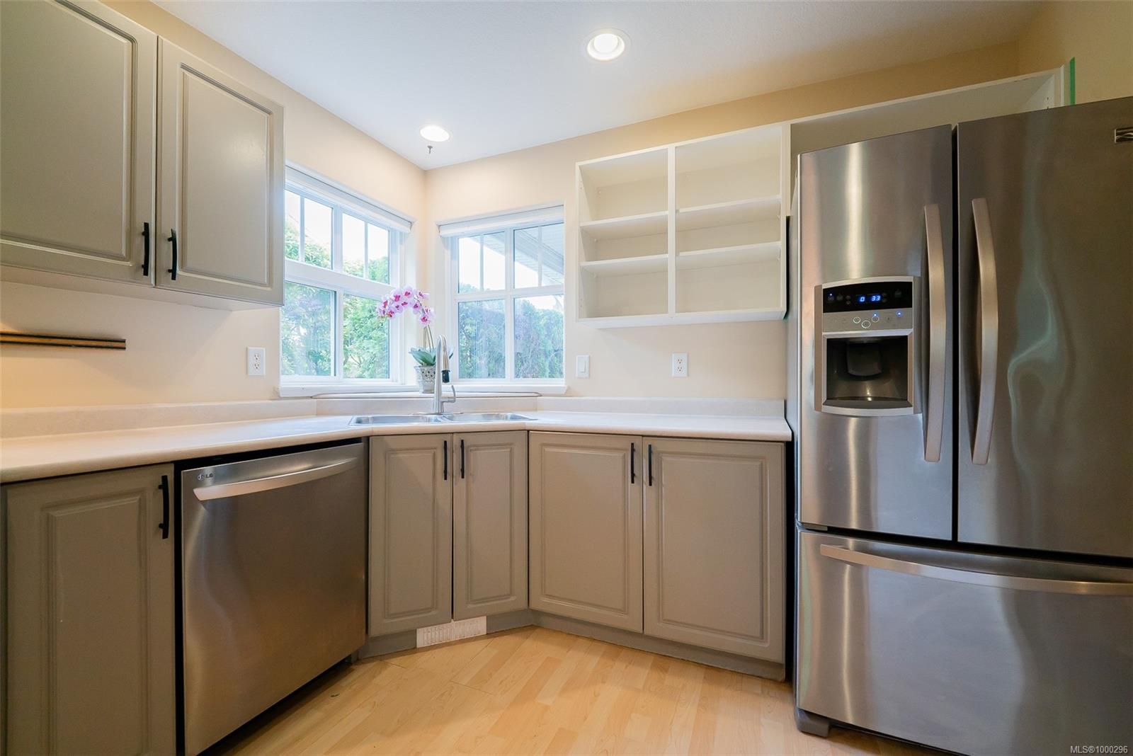 $659,900 - 6166 Delray Pl<br>British Columbia, V9V 1V1