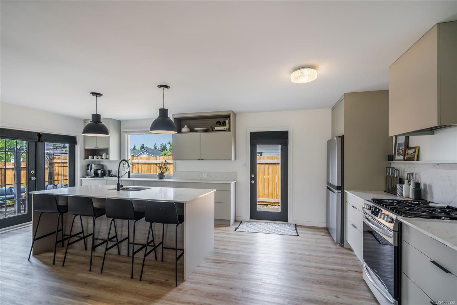 $778,000 - 747 Camas Way<br>British Columbia, V9P 1E3