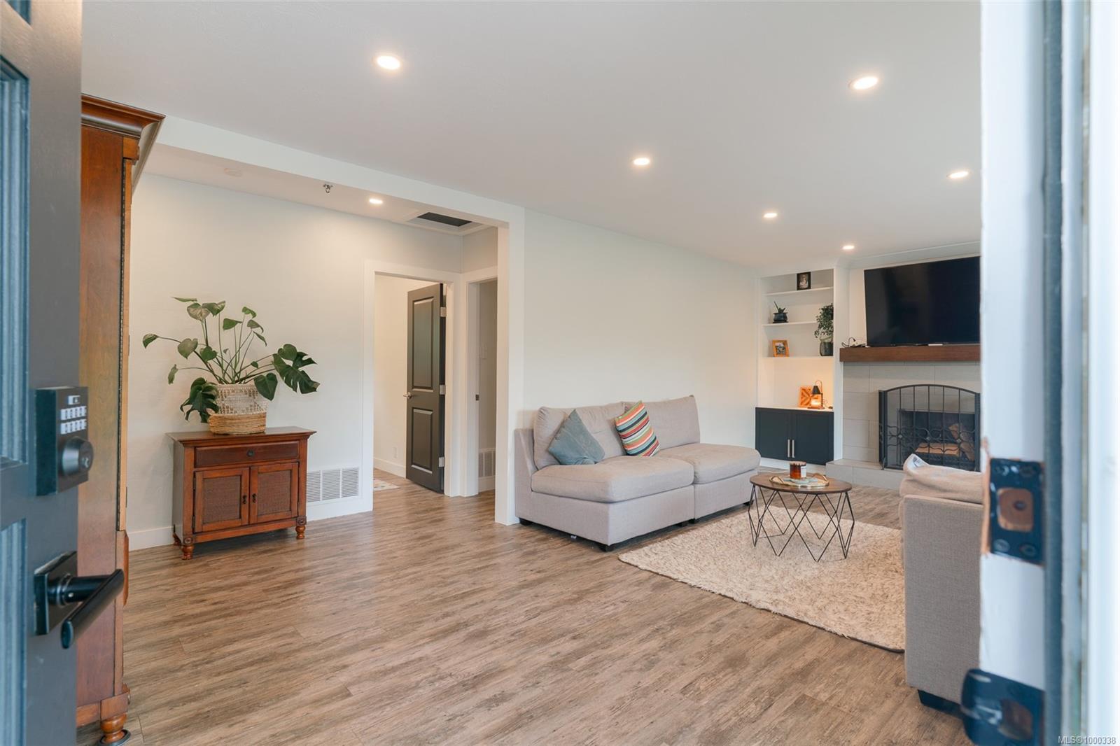 $779,900 - 274 Villa Rd<br>British Columbia, V9T 2P5