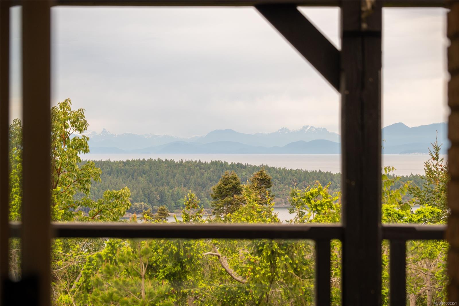 $999,000 - 8108 Southwind Dr<br>British Columbia, V0R 2H0